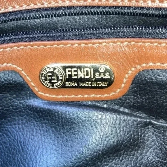 Vintage Fendi Brown Leather and PVC Boston Bag - Picture 4 of 16